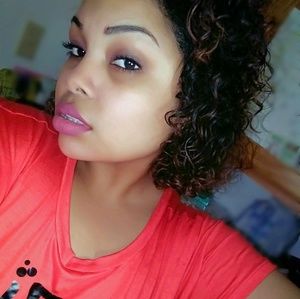 Meet your Posher, Cecilia